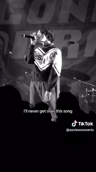 Conan Gray Live Performance of 'Lookalike' in NYC