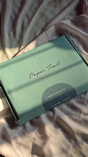 weekly planner 📚🫧 My hand model @iqrareadsalot〰️ 🫂🤍 #creatorsearchinsights #fyp #foryou #aesthetic #softaesthetic