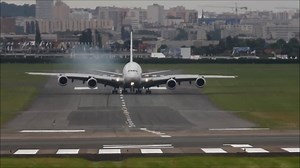 AIRBUS A380 VERTICAL TAKEOFF AT STUNNING AIR SHOW 👀✈️🙏 Credit: Cargospotter (Youtube) | Planes