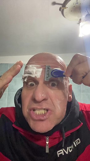 Taglio Sopracciglia: Tecniche e Stili