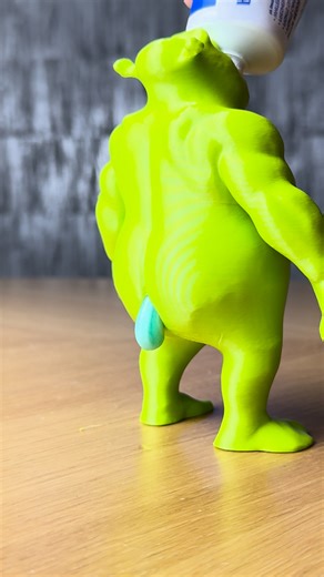 17M views · 28K reactions | I built a Shrek toothpaste dispenser 瘟 | UNILAD Tech | Facebook