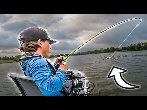 Uncut Kayak Fishing For AGGRESSIVE Bass! (Topwater Raw Footage)