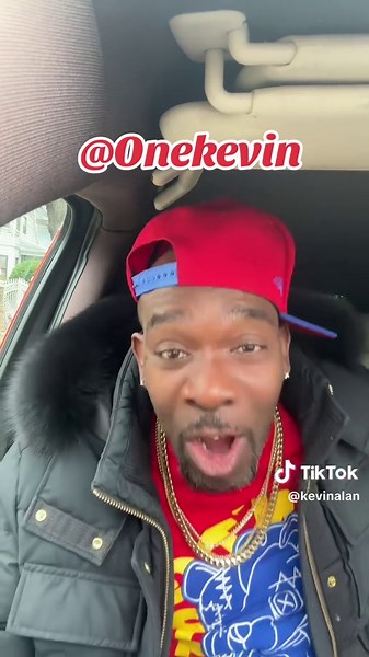 One Kevin (@kevinalan)’s video of kevin in the living room