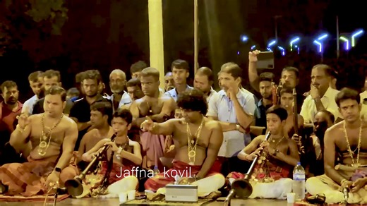 யாழ்ப்பாணச் சிறுவர்களின் அமோக வாசிப்பு. வரணி சிட்டிவேரம் கண்ணகை அம்மன் கோவில்.👇 எமது வாட்ஸ் அப் குரூப்பில் இணைந்து மேலும் பல தவில் நாதஸ்வர கச்சேரிகளை பார்த்து மகிழுங்கள்: https://chat.whatsapp.com/BtRd8eJEXlpKstoFXaJ6sn?mode=wwt | Jaffna Kovil