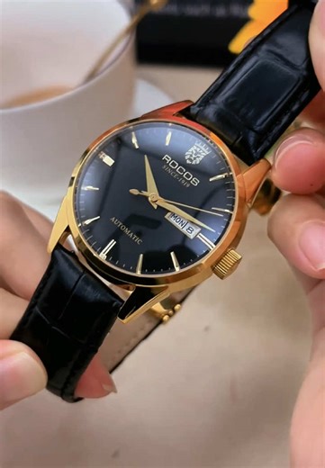 This is the only watch I need for business outfits 📊 I love this clean 3-hand automatic watch! #Luxurywatch #mechanicalwatch #watches #weeklydeals #manwatch