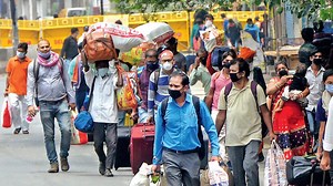 Station red zone: With no public transport, scores were left stranded outside New Delhi Railway Station