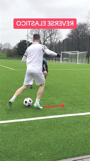 3 Easy Soccer Moves To Beat Anyone 1v1!