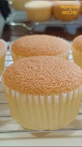 Soft and fluffy chiffon cupcakes..😋 Ingredients: CAKE BATTER: 4pcs egg yolks 1/4 cup vegetable cooking oil 1/2 cup evaporated milk 1 tsp vanilla flavor 1/3 cup granulated white sugar 1/4 tsp salt 1 cup cake flour 1tsp baking powder MERINGUE: 4pcs egg white 1/4 tsp cream of tartar 1/2 cup white sugar | My Simple Recipe