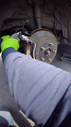 143K views · 829 reactions | PART 1 ) Electronic parking brake made easy #mechanic #automotive #mechanicproblems #mechaniclife #automotivetechnician #fypシツ #cars | My Mobile Mechanic / Auto Repair & Brake Replacement. | Facebook
