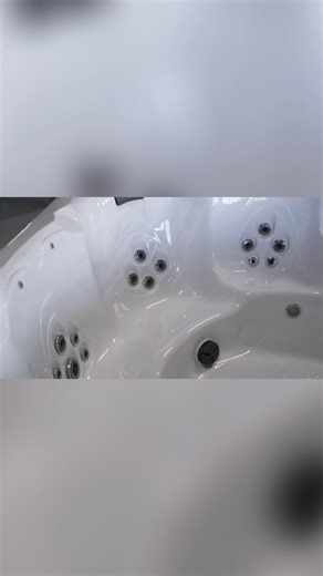 Comfort-Focused Spa Design with Adjustable Relaxation �