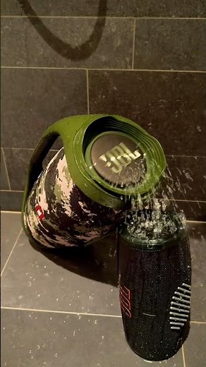 JBL Boombox 2 and JBL Xtreme 3 vs Water!! 🔊💦