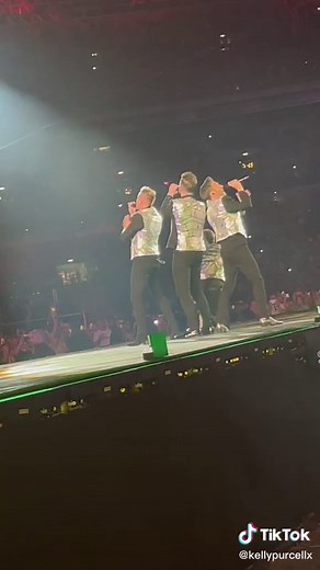 Westlife’s Abba Medley @ Wembley!! #westlife #westlifeforever #westlifewembley #wilddreamstour