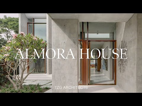 Inside An Art Lovers Dream Home Filled with Curiosities (House Tour)