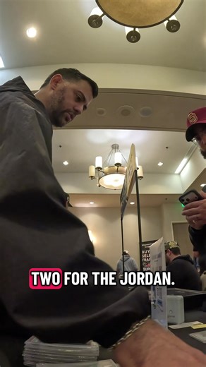 Jade Jaber (@elysiansportscards)’s video of sports card