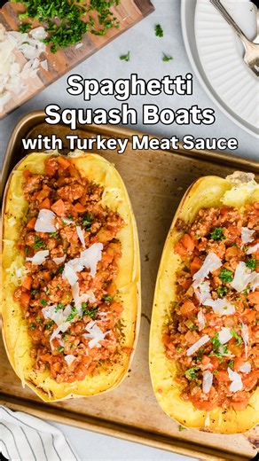I went from “what do I make for dinner?” …. to the best friggin meal EVER… in less than 40 minutes!! 🙌🥳 These Spaghetti Squash Boats with Turkey Meat Sauce are my new go-to supper when I need something easy, nourishing, and delicious. (Did you hear @michaelsimon64’s review?! 🤩🤣) Roasted spaghetti squash noodles smothered in hearty meat sauce, topped with Parm… PERFECTION! 🤤🤤 Comment NEED and I’ll send you the full recipe!! Or click the link in bio ➡️ @joybauer | Joy Bauer