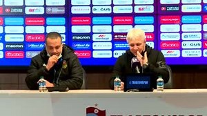 11K views · 95 reactions | 1 kırmızı, 1 penaltı vardı % 1 milyon kırmızı kart Bize hak ettiklerimizi verin "VAR'daki hakemler aldıkları ücreti hak etmiyor. VAR hakemini biliyor musunuz? İki ay önce hangi müsabakadan sonra maç alamamıştı?" ️Ali Şansalan ️Aaaaa aaaaaaaa Marius Sumudica anlatıyor️ | Webaslan | Facebook