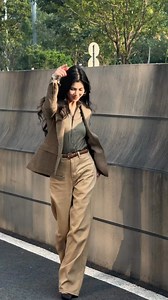 10K views · 193 reactions | Retro style✨ #retrolady_corner #fashion | retrolady_corner | Facebook