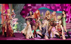 【4k】TWICE最新回归曲'MORE&MORE' 超清完整MV