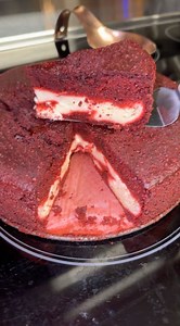 How red velvet and cheesecake create the perfect dessert