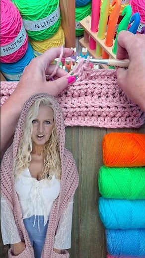 The secret to a seamless crochet hood?