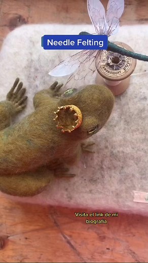 #needlefelting #triplepaws #fypシ゚viral #petlove #wolf #trending #doglover #handmade #greenscreenvideo #uglyboy #trending