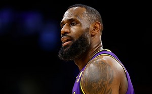 LeBron James' net worth rises to almost $2 billion