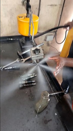 Easy Fuel Injector Cleaning Method 😳 #fuelinjector #injectorcleaning #auto