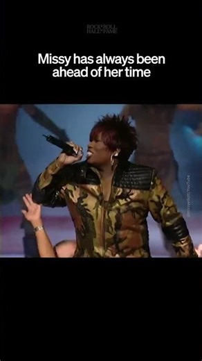 Missy Elliott Takes Over VMAs Stage with “Get Ur Freak On” (2001)