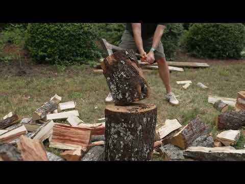 Splitting Firewood with the Fiskars x27