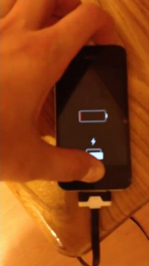 iPhone 4s won't charge [solved in description]