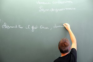 What Constitutes a Sentence in French?