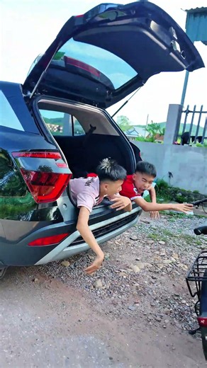 Cảm biến ô tô chạy bằng cơm 🍚✅#shorts