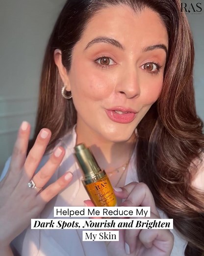 24k Gold Radiance Beauty Boosting Face Elixir (with Vitamins C, A and E) for even toned glowing skin. ✅ Reduces dark spots, pigmentation and blemishes ✅ Reduce signs of ageing like lines and wrinkles ✅ Natural & Organic Say what, let’s get radiant! 😍 Shop Now! | RAS Luxury Oils