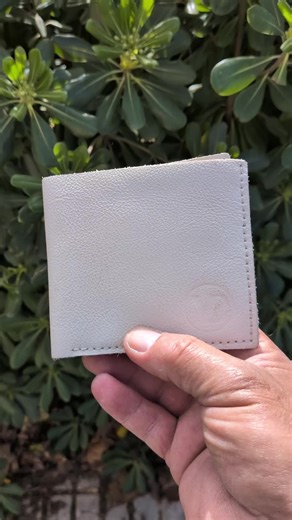 #ArtesaníaDeAutor #handmade #шкірянийгаманець #шкірянівиробиручноїроботи #TrabajoHechoAMano