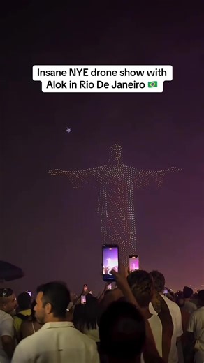 NYE in Brazil is so good 💚🇧🇷 #alok #nye #rave