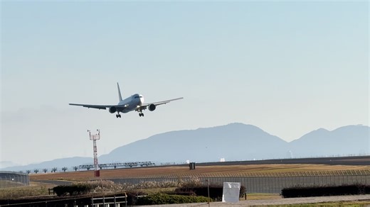 JAL 767の出雲縁結び空港への着陸
