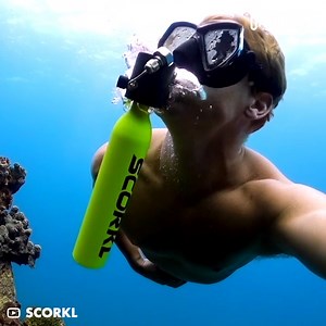 SCORKL 2.0 mini scuba lets you breathe under water. Learn more👉🏻https://www.kickstarter.com/projects/davidhallamore/scorkl-20-electric | GIGadgets