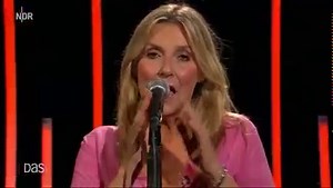 4.2K views · 66 reactions | Sie will "Mehr": Kim Fisher hat nach 20 Jahren wieder ein eigenes Album mit dem Titel "Was fürs Leben" veröffentlicht. Bei uns singt sie daraus live im Studio den Song "Mehr".  https://1.ard.de/Kim_Fisher | DAS! im NDR Fernsehen | Facebook