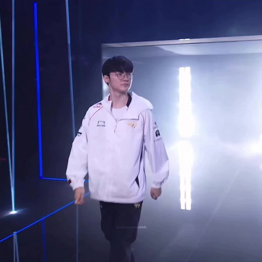 Faker's League of Legends Highlights and Moves