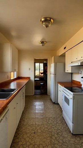 162K views · 8K reactions | Floor my Kitchen with me #crowboy #crowbar #kitchen #kitchendesign #kitchenremodel #kitchenrenovation #home #homerenovation #homeremodel #renovation #remodel #remodeling #house #houserenovation #houseremodel #flooring #flooringinstallation | Karson Bell | Facebook