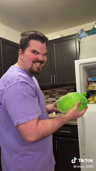 Never let them know your next move 💚💜 #tiktok #vinnyseries #fypシ #vinnyyoutube
