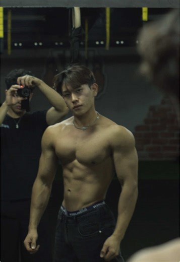 Asian Bodybuilding Athlete Achieves Greatness