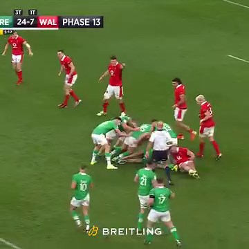 ⌚️ The clock was ticking down, but there was just enough time for Tadhg Beirne to squeeze in the bonus point try for Ireland in Dublin 🙌 #Breitling #DefiningMoment Breitling | Guinness Men's Six Nations