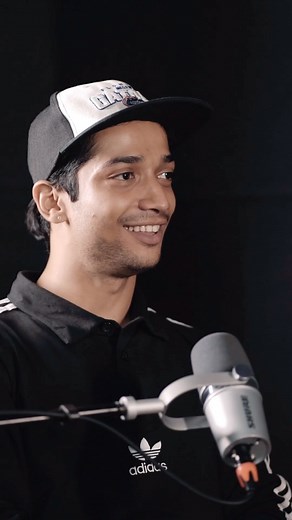 2.9M views · 80K reactions | Hide your relationship to be everyone✌️✨ . #relatablequotes #shayrilover#explorepage#exploremore#trendingreelsvideo #viralvideos #viralpodcast #shayripodcast #instagood #instagram | Mahmood Ansari | Facebook