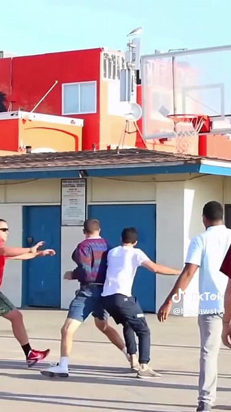 Nerd Destroys Strangers In Basketball 😳 #fyp #nerd #funny #nba #pranks #bigdawstv