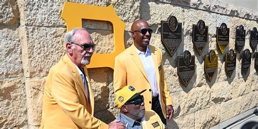 Bonds, Leyland, Sanguillen welcomed into Pirates Hall of Fame