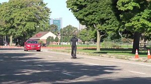 车辆与行人通信 (V2P) 技术演示