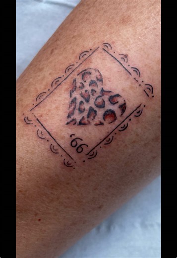 This is a very special memory tattoo I did for my mum 💖