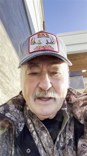 Roger Raglin | Hang in there, better days are acoming! #hunting #deer #toughtimes | Instagram