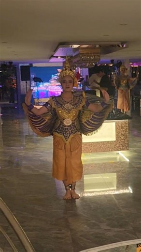 Thai cultural dance collectively known as Chut Thai 🇹🇭